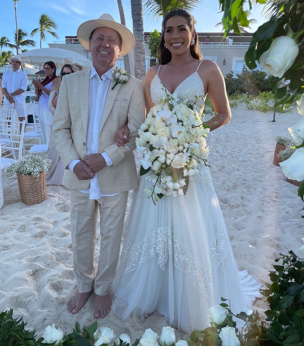 Roberto Dorner e Scheila Pedroso se casaram nesse sábado em Punta Cana — Foto: Divulgação