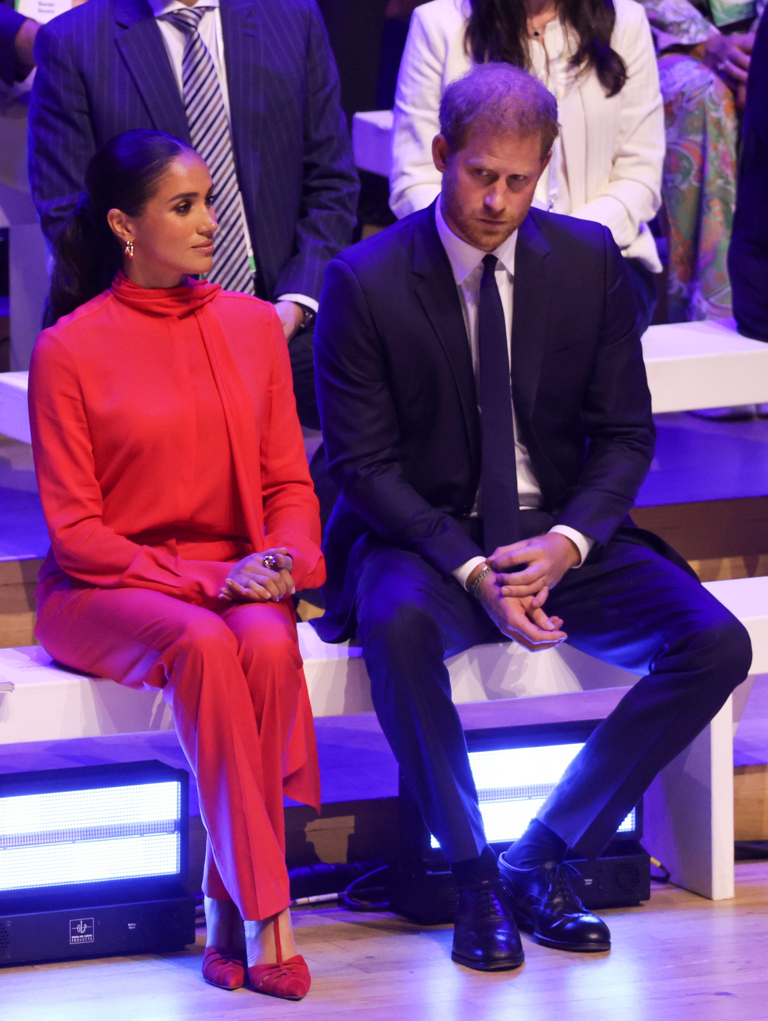 Meghan Markle e Príncipe Harry no evento de abertura do One Young World Summit 2022, em Manchester (Foto: Getty Images)