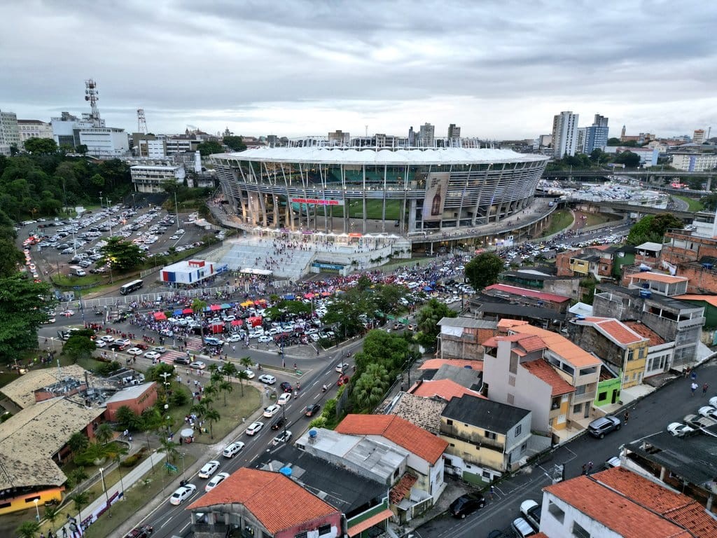 Oito anos depois da Copa do Mundo, transporte público é principal herança do evento na região da Fonte Nova, em Salvador