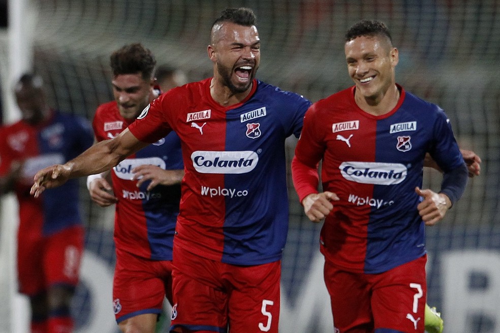 Independiente Medellin Parecia O Fla Entre As Canetas Ge