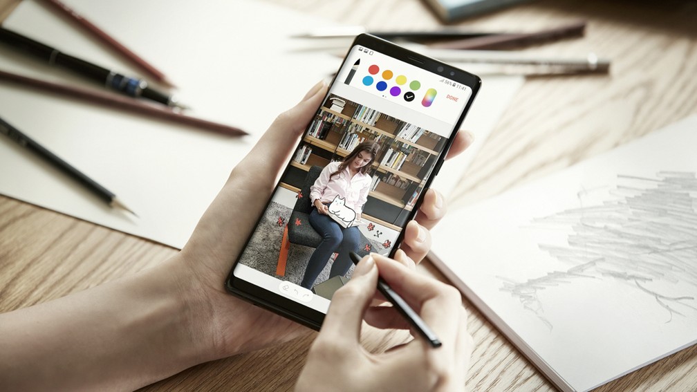 Galaxy Note 8 tem um display de 6,3 polegadas para funções que integram a caneta inteligente S Pen (Foto: Divulgação)