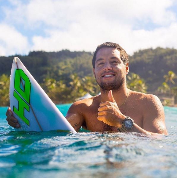 Adriano de Souza, campeão mundial de surfe 2015 (Foto: instagram @canavarrophotography)