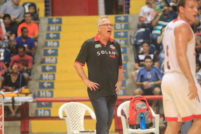 Com melhores campanhas do returno, Fla e Basquete Cearense jogam no Rio