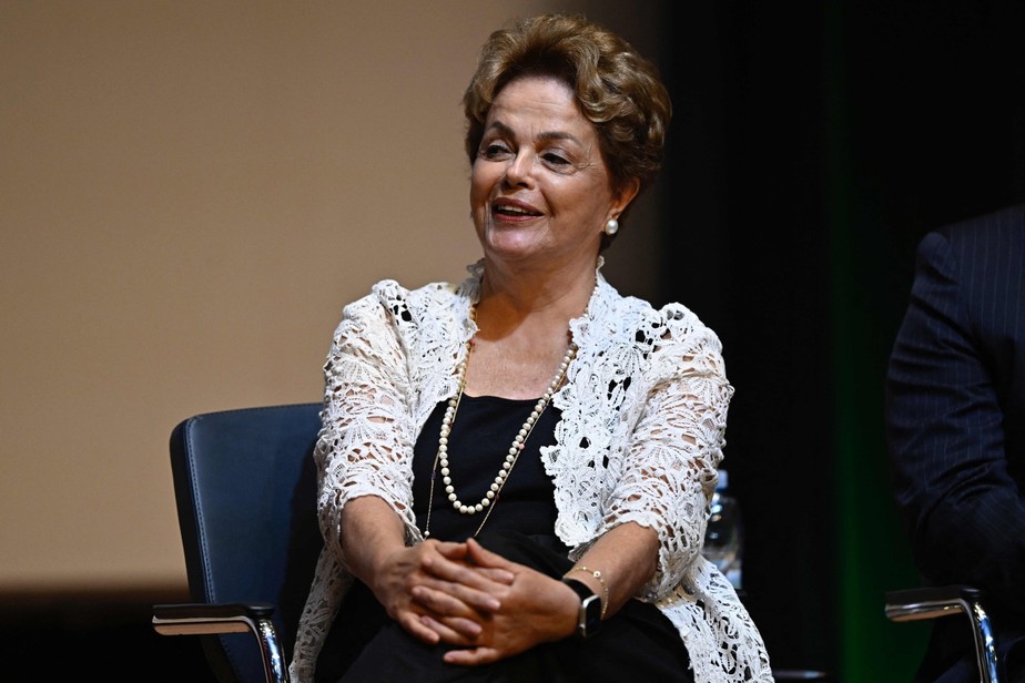 Ex-presidente Dilma Rousseff afrofuncou a crise econômica