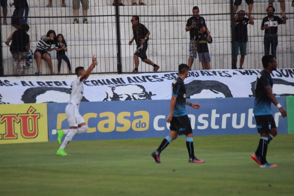 Matheus marcou o seu primeiro gol como profissional (Foto: Diego Simonetti/Blog do Major)