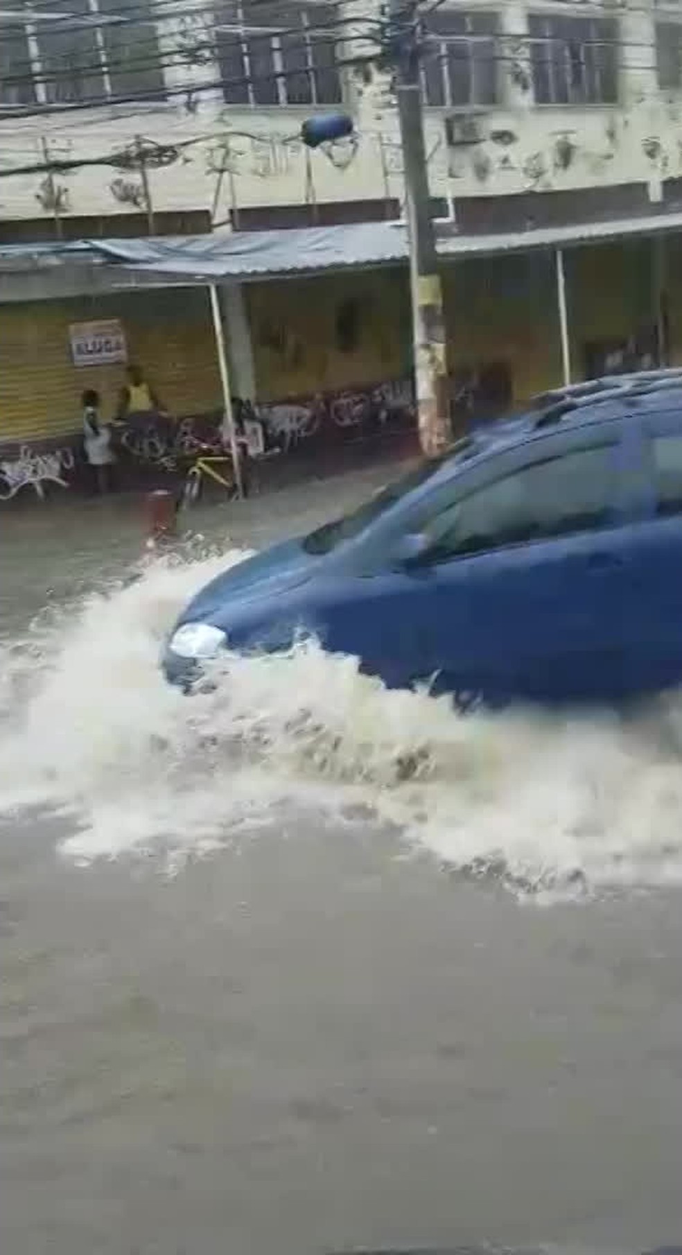 Alagamento em Campo Grande, na Zona Oeste — Foto: Reprodução/TV Globo