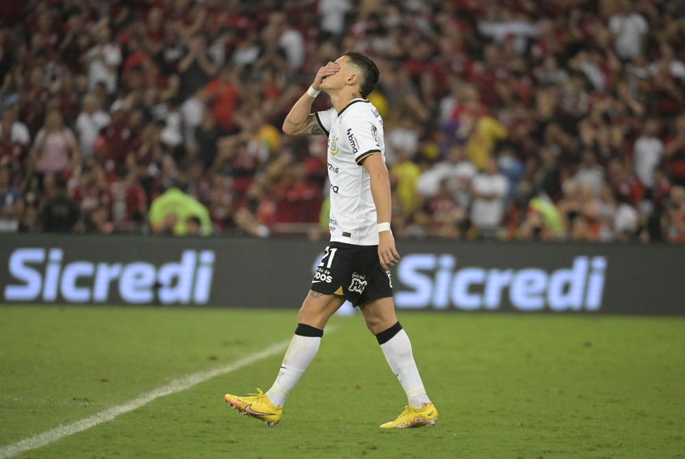 Corinthians quer acelerar vaga na Libertadores para aliviar 