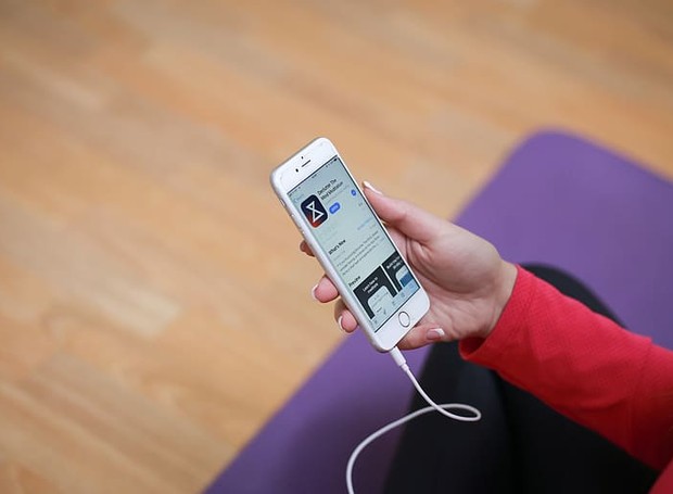 Aplicativos para celular e ferramentas online estão oferecendo dicas e aulas de exercícios físicos para fazer em casa durante a quarentenaq (Foto: PxFuel/CreativeCommons)