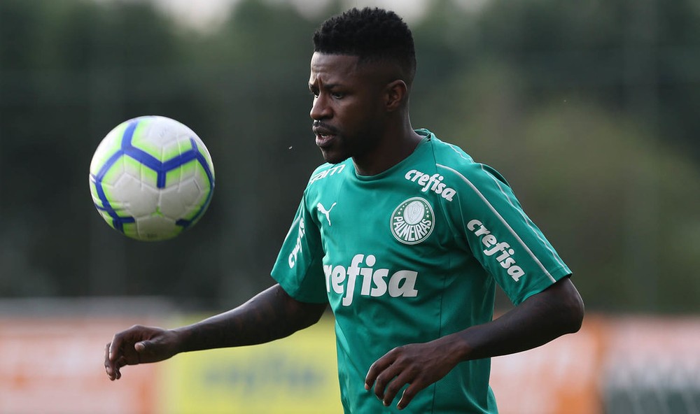 Após primeiro dia com o elenco, Ramires recebe elogios no Palmeiras
