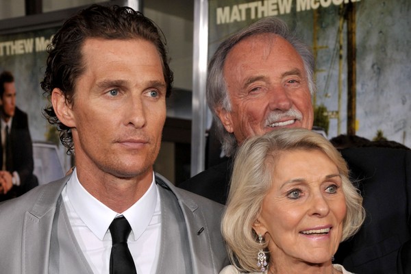 Matthew McConaughey e sua mãe Kay (Foto: Getty Images)