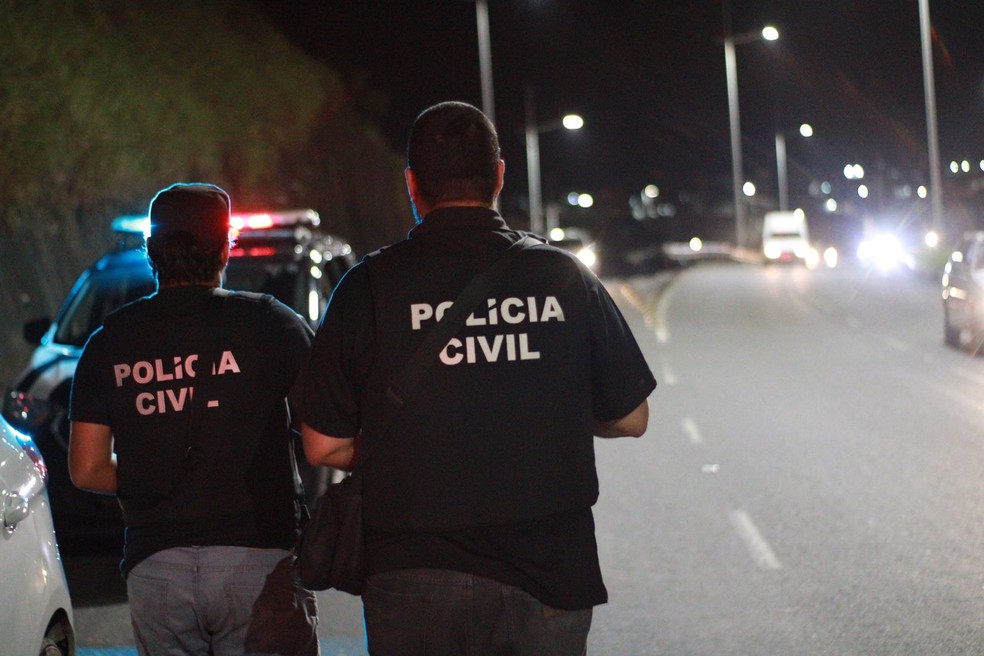 Polícia Civil em ação durante prisão de suspeito em Salvador. A capital baiana é a segunda mais violenta do país, conforme dados do Anuário — Foto: Polícia Civil da Bahia