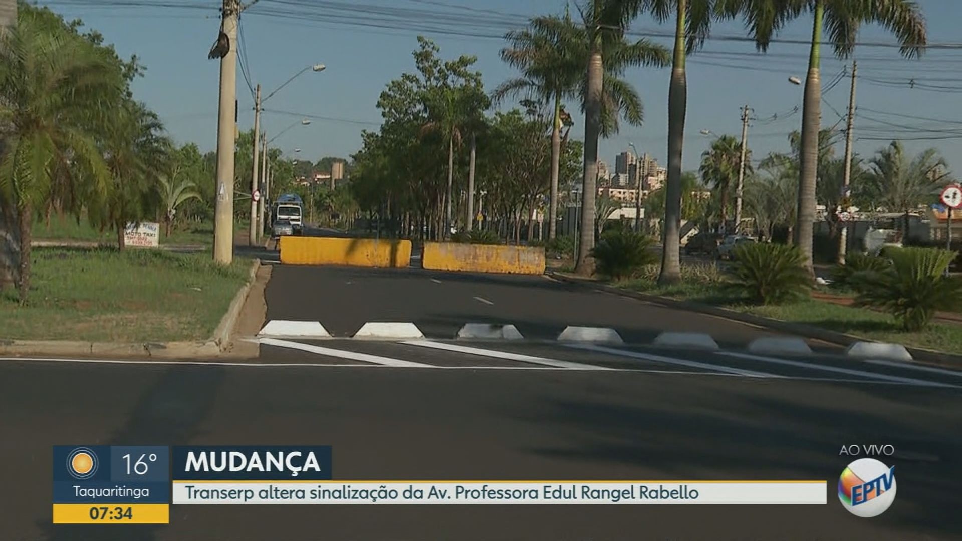 Bloqueio obriga motoristas a usar rotatória para prosseguir em avenida da zona leste de Ribeirão Preto, SP