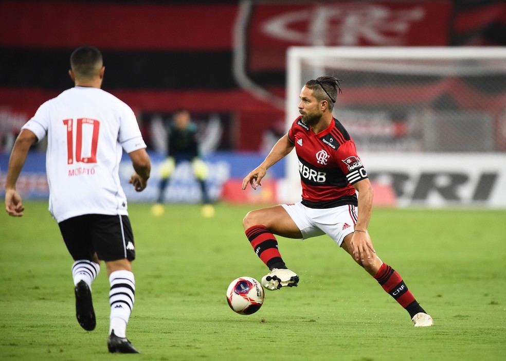 Diego no clássico do Flamengo contra o Vasco — Foto: André Durão