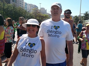 Manifestantes com camisa 'I love Sérgio Moro' (Foto: G1)