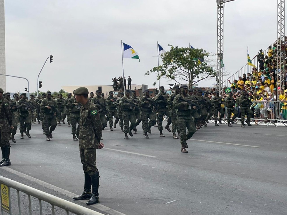 Desfile de 7 de Setembro na Esplanada dos Ministérios, em Brasília — Foto: Walder Galvão/g1