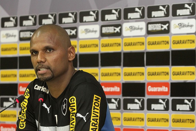 Jefferson Coletiva Botafogo (Foto: Vitor Silva / SSPress)