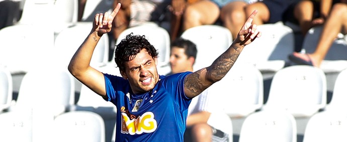 Goulart não desiste da artilharia e pede time para segurar o Fred lá trás