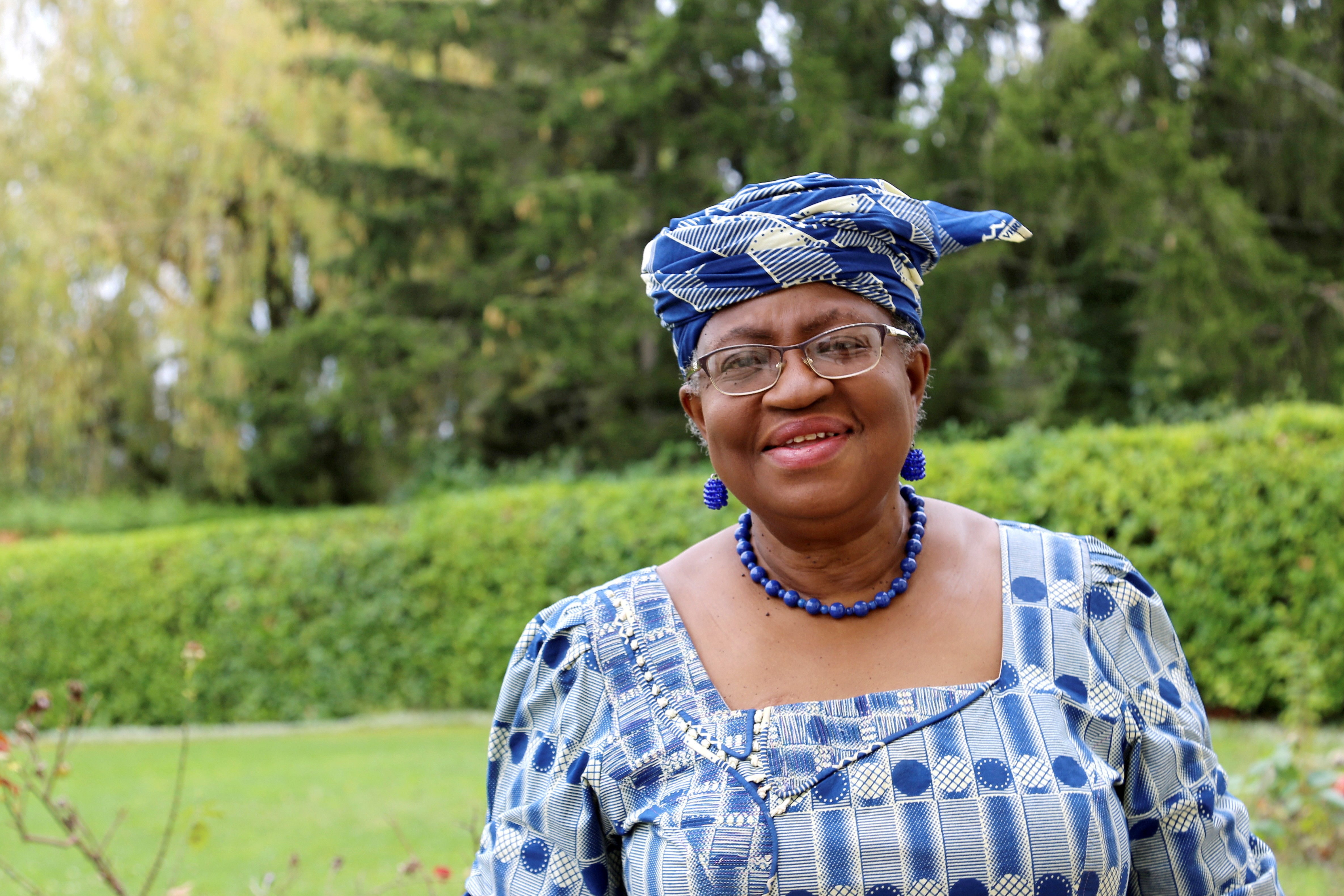 Nigeriana Okonjo-Iweala deve ser oficializada nesta segunda como 1ª mulher no comando da OMC thumbnail
