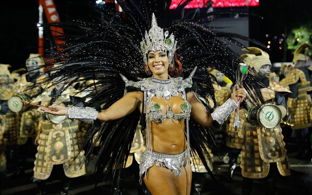 Milena Nogueira es la reina de la batería Imperio Serrano (Foto: Marcos Serra Lima / G1)