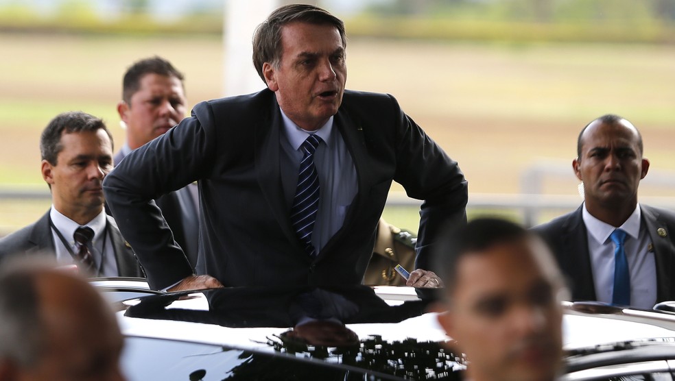 Resultado de imagem para Bolsonaro ataca PSL e avalia trocar de partido