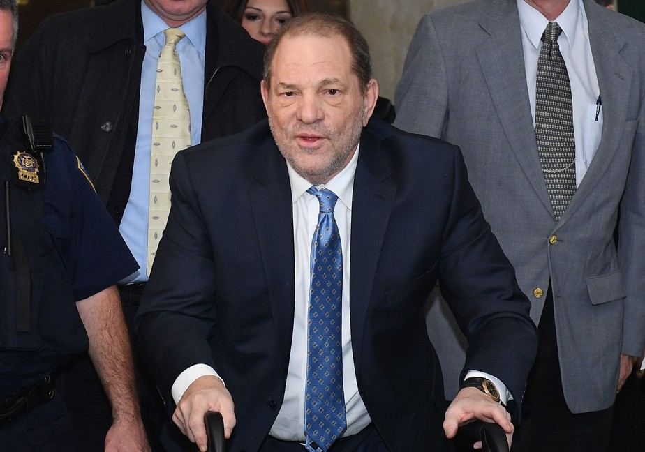 Harvey Weinstein chega ao Tribunal Criminal de Manhattan, na cidade de Nova York, EUA, em 24 de fevereiro de 2020