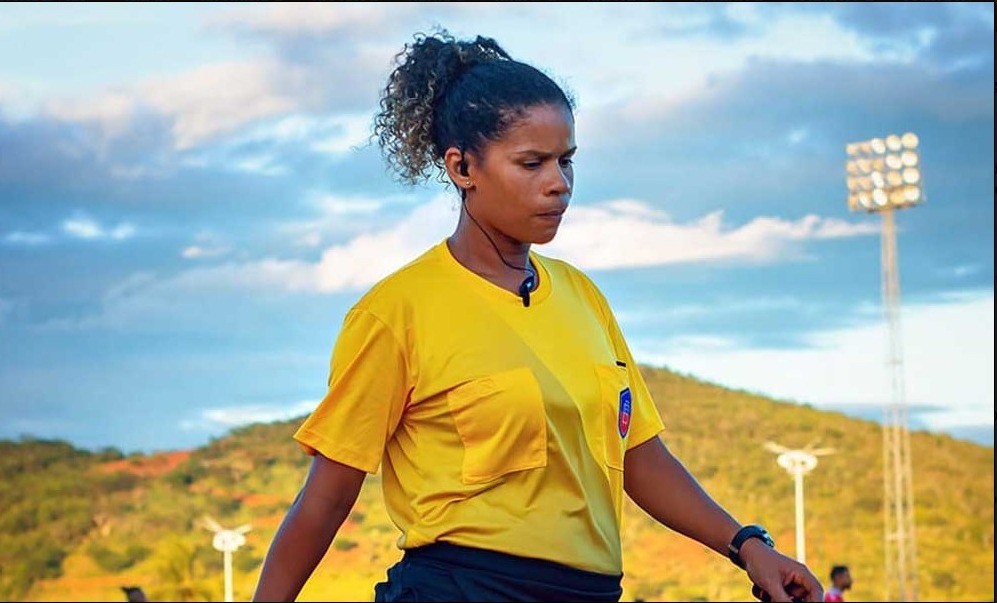 Assistente de arbitragem morre após se sentir mal durante partida de futebol no interior da Bahia 