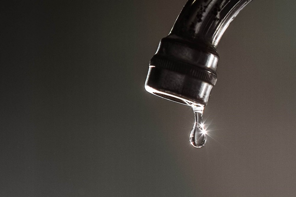 Manutenção de emergência em rede adutora pode afetar abastecimento de água em dez bairros de Boa Vista