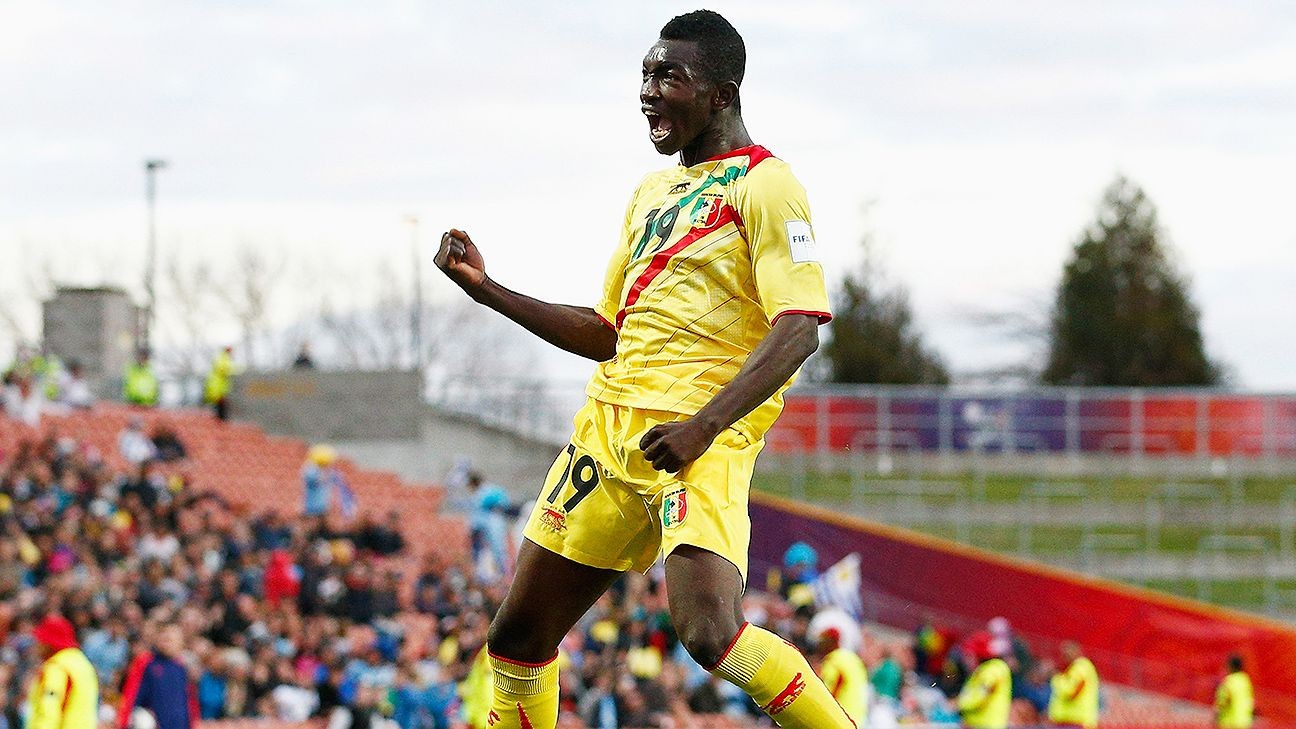 Adama Traoré (Mali): em 2015, estava defendendo o Lille-FRA; atualmente está no Hull City-ING.   — Foto: Divulgação 
