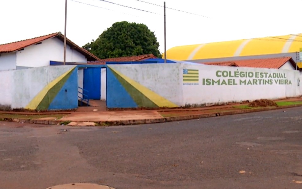 Colégio Estadual Ismael Martins Vieira — Foto: Reprodução/TV Anhanguera