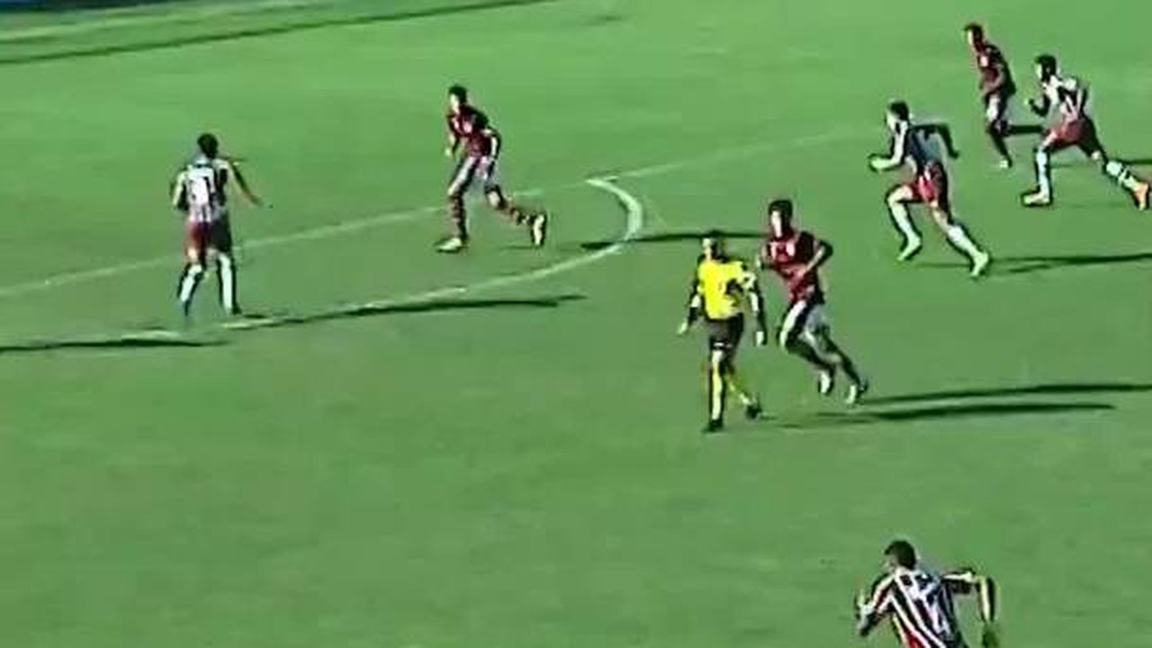 Kayke solta uma bomba e faz gola&ccedil;o em Fla x Flu no Campeonato Brasileiro Sub-17