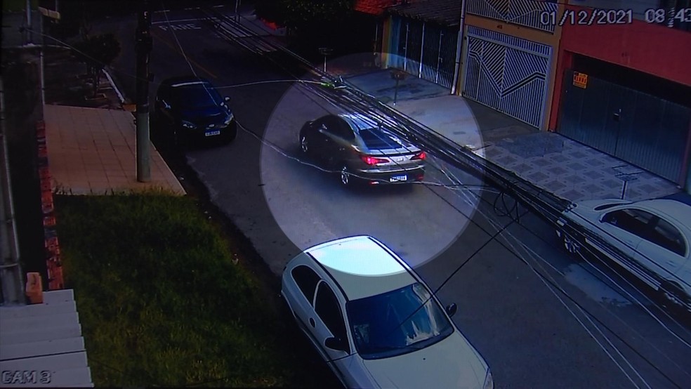 Câmeras de segurança registraram o veículo do cunhado de Juliana pelas ruas de Campo Limpo Paulista (SP) — Foto: Reprodução