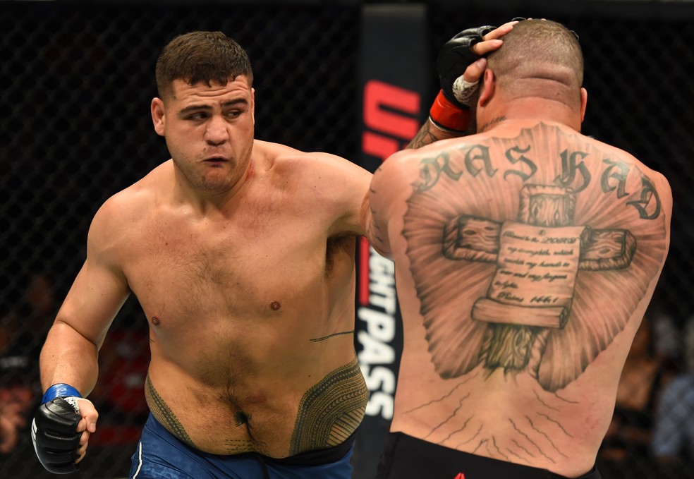 Tai Tuivasa venceu Rashad Coulter por nocaute no primeiro round em sua estreia no UFC, em Sydney (Foto: Getty Images)