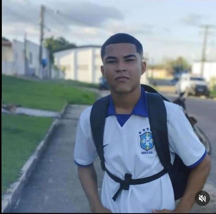 Suspeito de matar adolescente de 16 anos com tiro no tórax se entrega em delegacia de Poxoréo (MT)