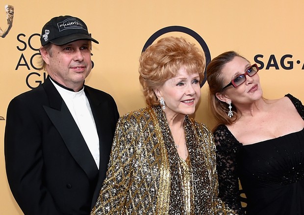 Todd Fisher, Debbie Reynolds e Carrie Fisher (Foto: Getty Images)