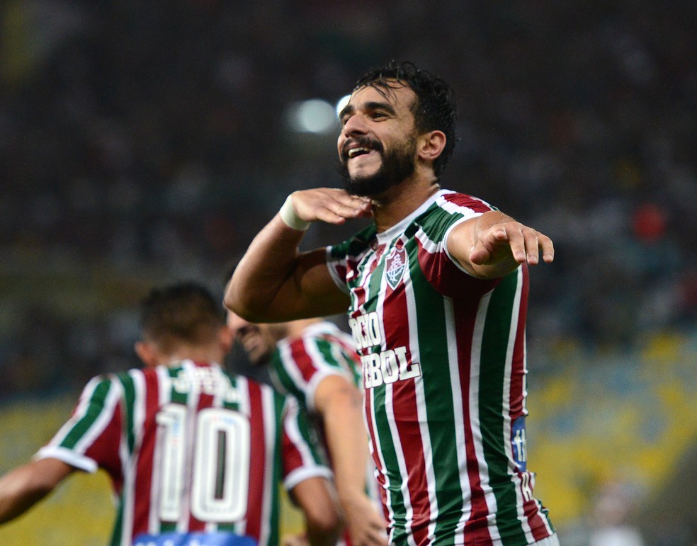 Henrique Dourado em a��o pelo Fluminense � Foto: Andr� Dur�o