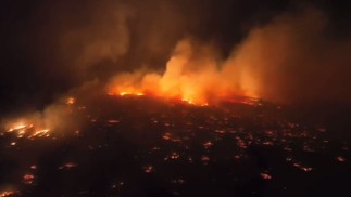 Incêndio em ilha no Havaí faz pessoas se jogarem no mar para escapar e deixa hospitais sobrecarregados — Foto: Reprodução