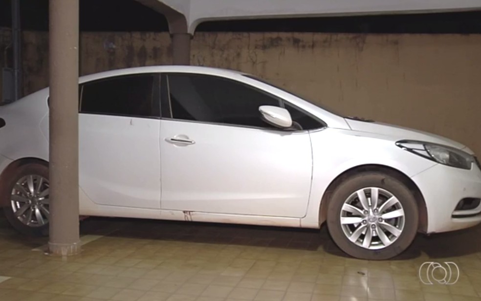 Vanessa estava com a família no carro quanto foi assassinada (Foto: Reprodução/ TV Anhanguera)