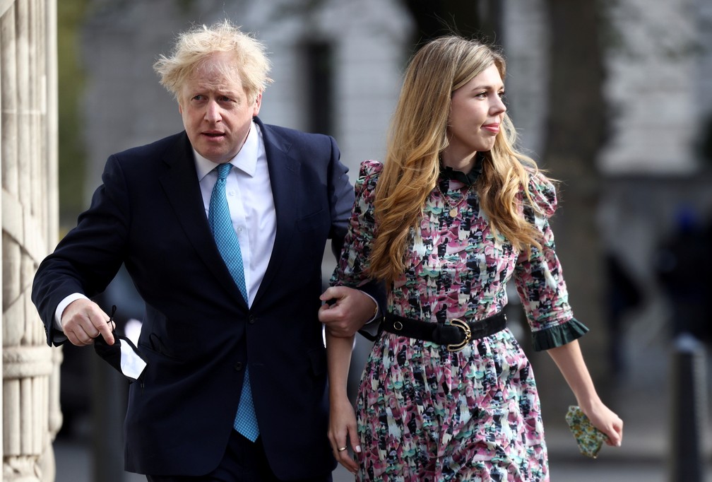 Boris Johnson e esposa s&atilde;o multados por festa durante lockdown da Covid-19  em Londres | Mundo | G1