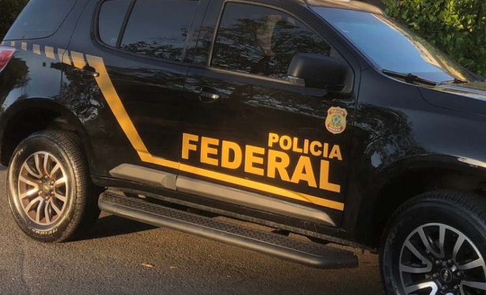 Foram cumpridos três mandados de prisão e 20 de busca e apreensão, segundo a PF — Foto: Divulgação/PF