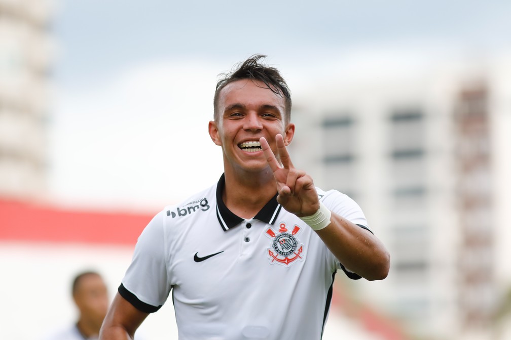 Giovane chegou ao sub-20 do Corinthians neste ano e rapidamente virou destaque — Foto: Rodrigo Gazzanel / Ag.Corinthians