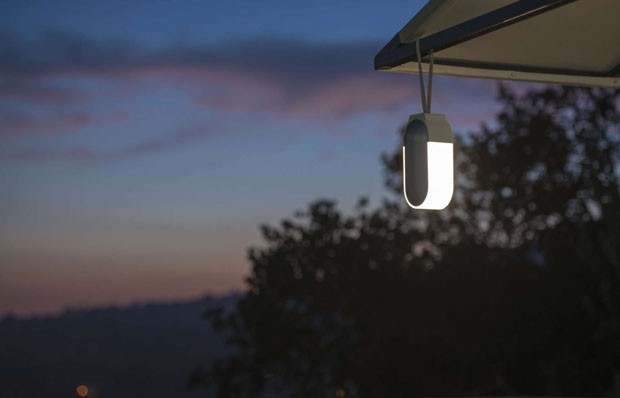Luminária sem fio pode ser levada a qualquer lugar (Foto: Divulgação)