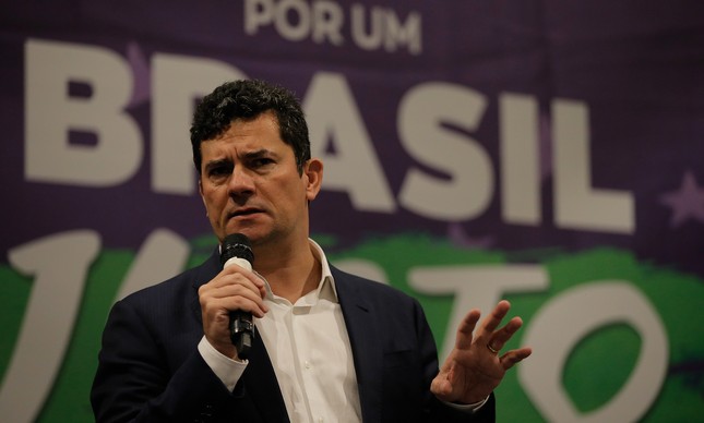 O ex-juiz e ex-ministro Sergio Moro durante filiação do general da reserva Carlos Alberto Santos Cruz ao Podemos, em Brasília