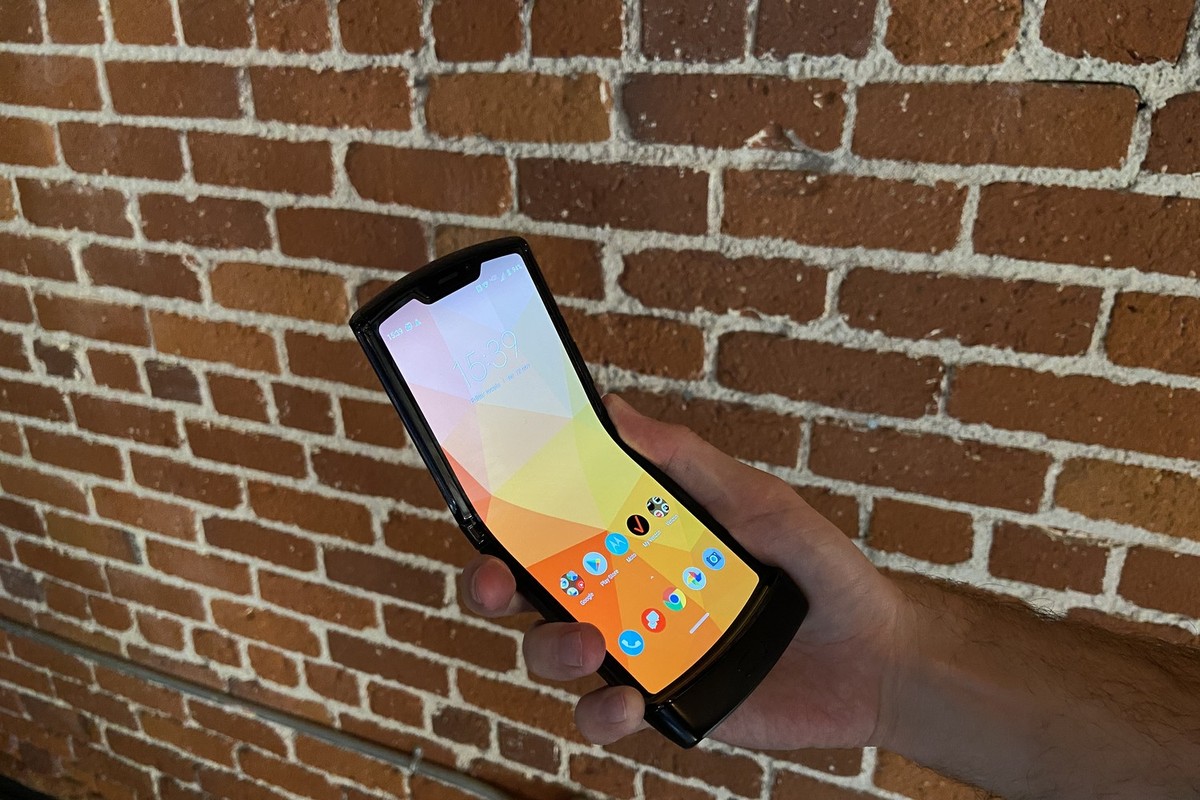 Motorola Razr 2022 e X30 Pro ganham nova data de lançamento
