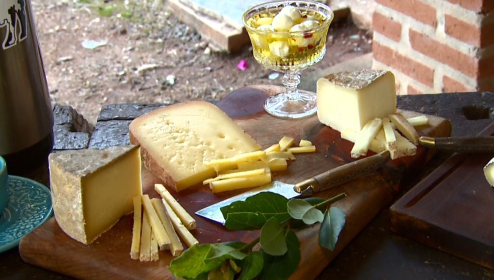 Queijarias do Caminho do Queijo produzem queijos de leite de vaca, búfula, cabra e ovelha. — Foto: Reprodução EPTV