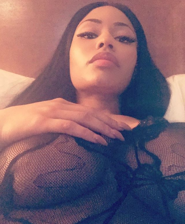Nicki Minaj posta selfie sexy no Instagram (Foto: Reprodução/Instagram)