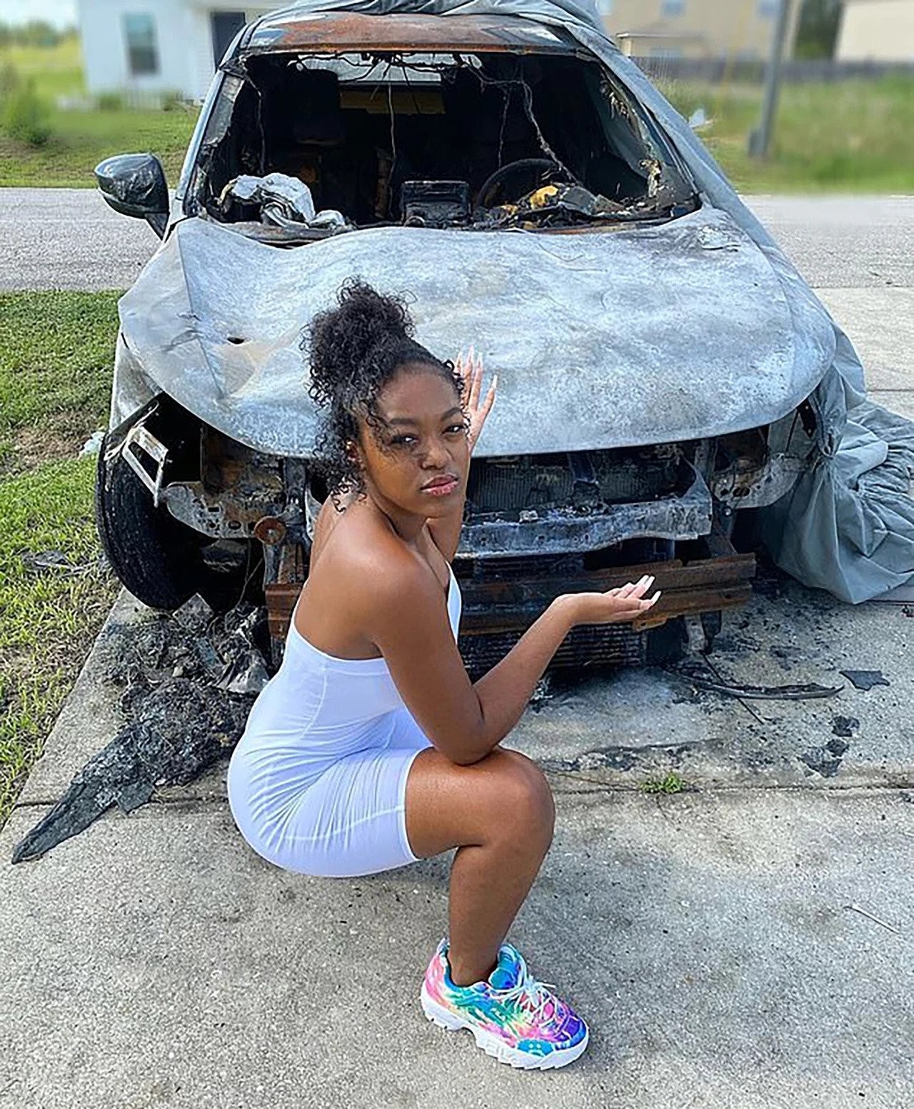 Michael Williams incendiou o carro de Azriel Clary na tentativa de silenciá-la em caso contra o cantor R. Kelly (Foto: Instagram)