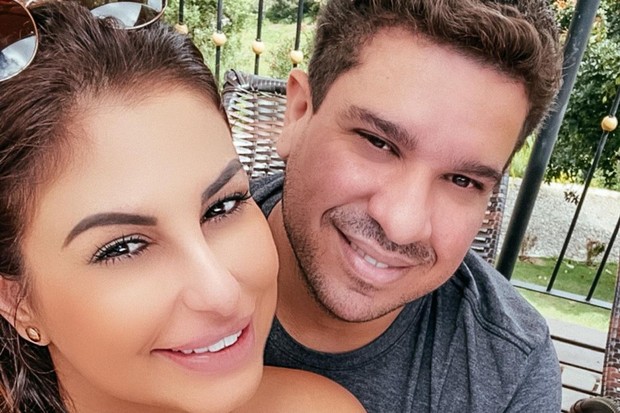 Lívvia Bicalho e o namorado, Rafael Ribeiro (Foto: Reprodução/Instagram)