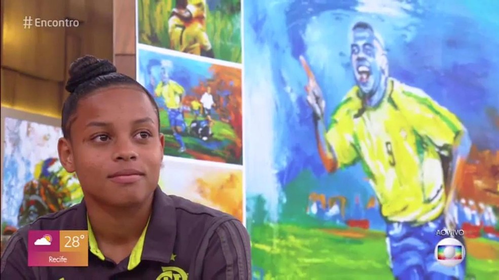 Conheça a história da jogadora de futebol que participou ...