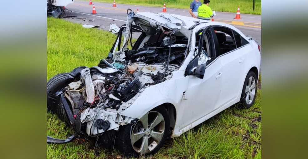 Motorista não resistiu aos ferimentos e morreu em local de acidente em Laranjal Paulista (SP) — Foto: Redes sociais/Reprodução