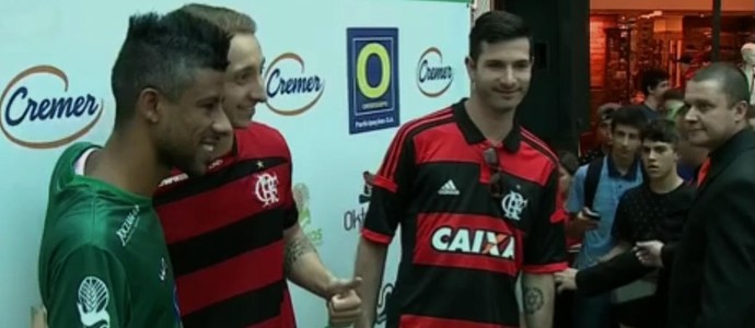 Léo Moura chega ao Metropolitano, mas ainda sonha vestir a camisa do Fla